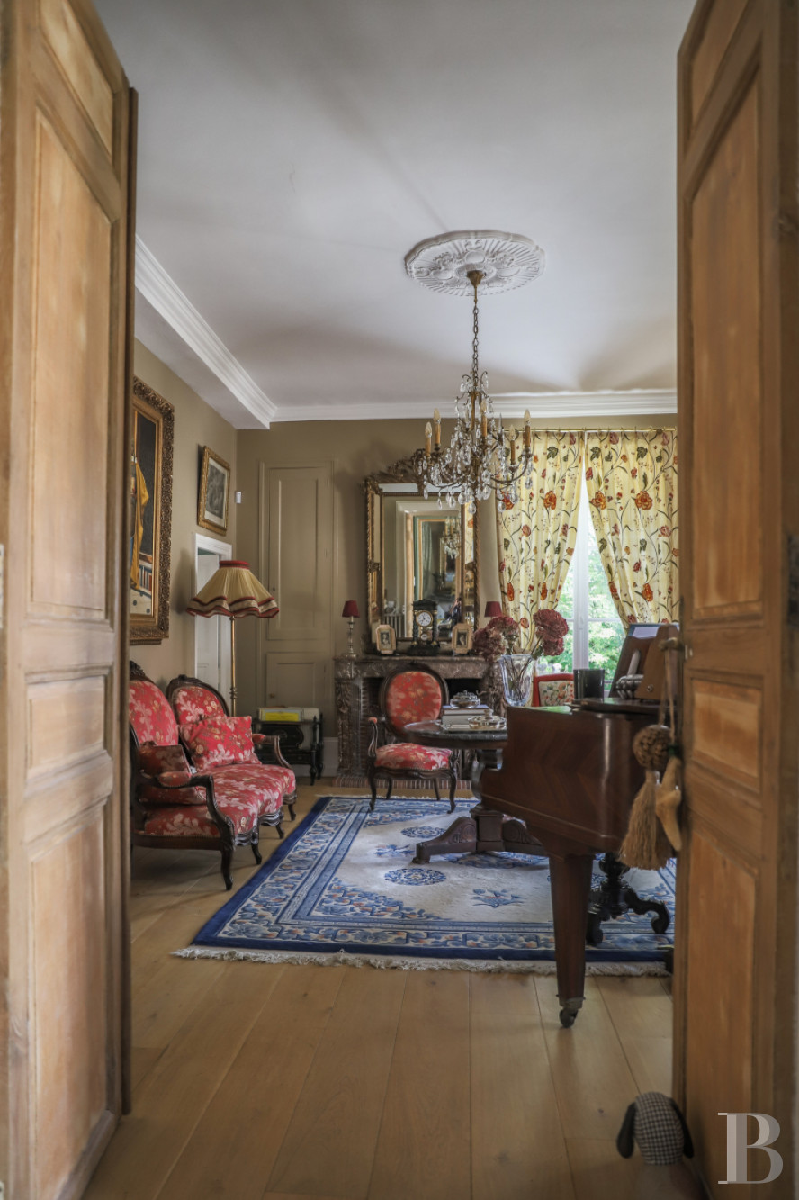 Dans l’Yonne, au sud d’Auxerre, un manoir du 19e siècle à l’orée d’un village - photo  n°12